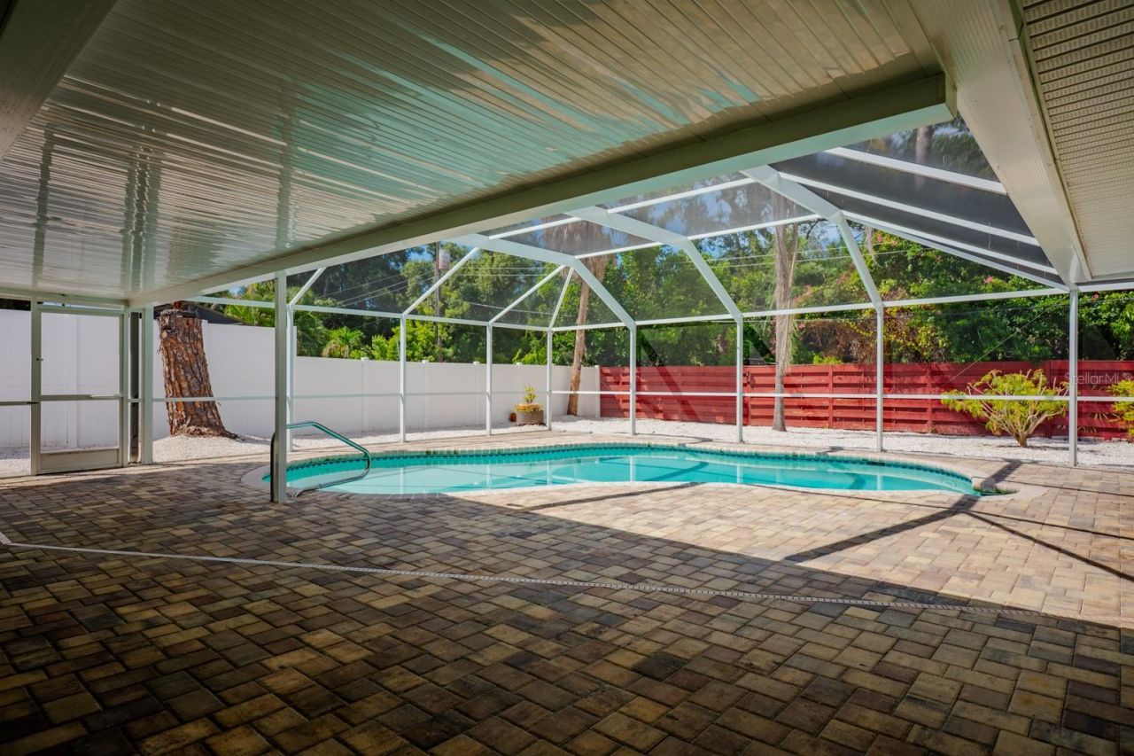 2339 Riverwood Pines Drive , Sarasota, FL 34231 Photo