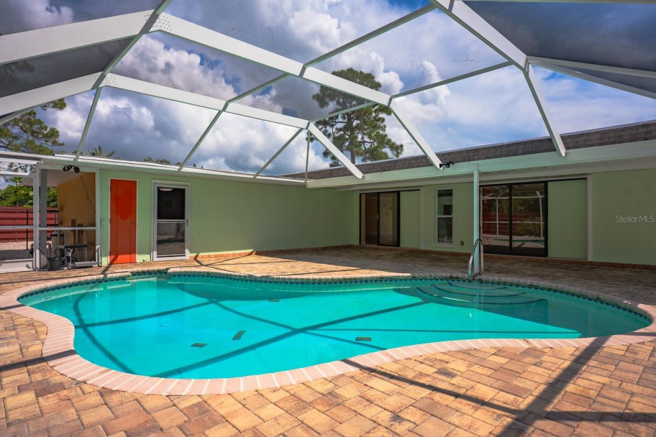 2339 Riverwood Pines Drive , Sarasota, FL 34231 Photo
