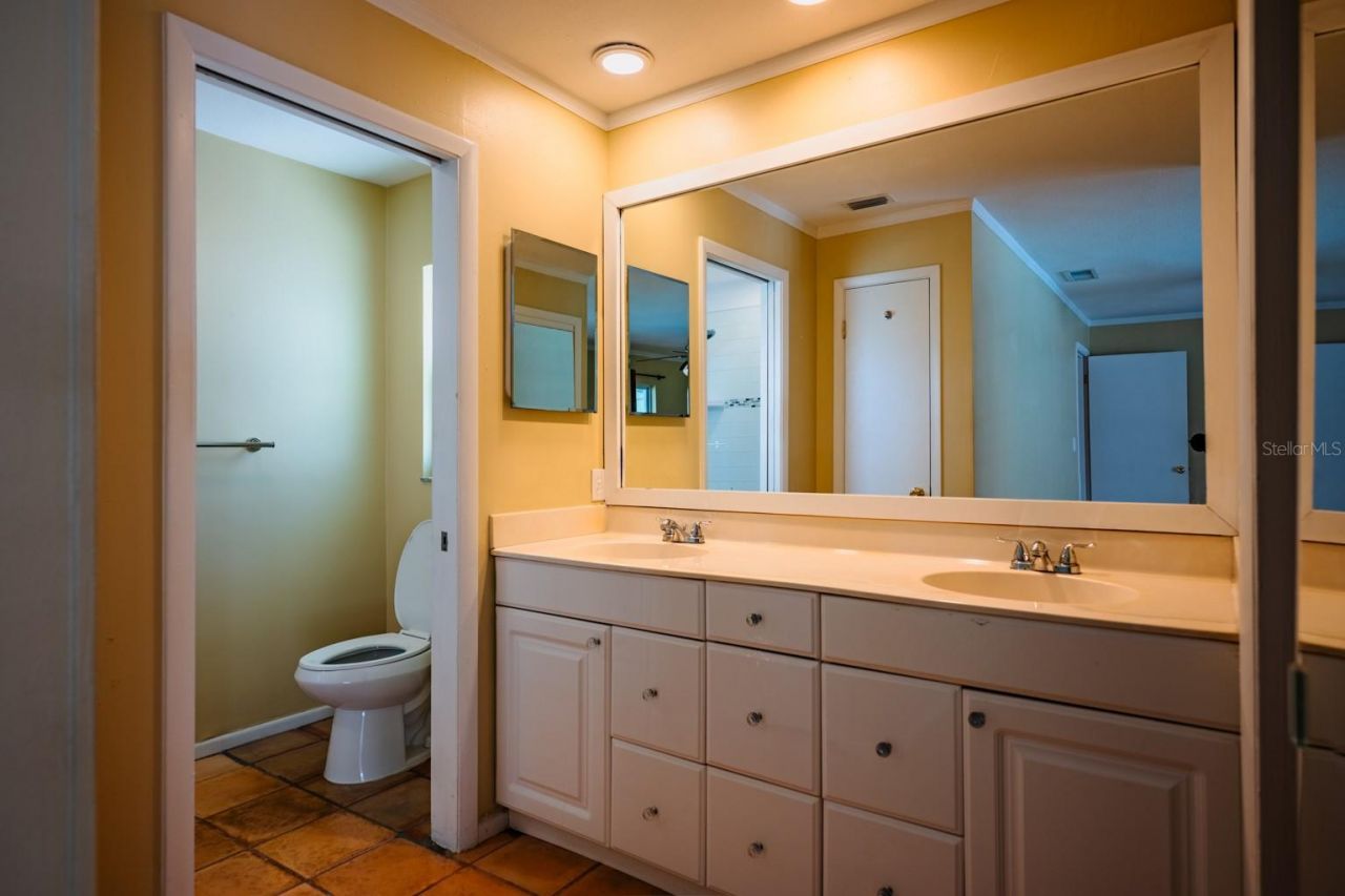 2339 Riverwood Pines Drive , Sarasota, FL 34231 Photo