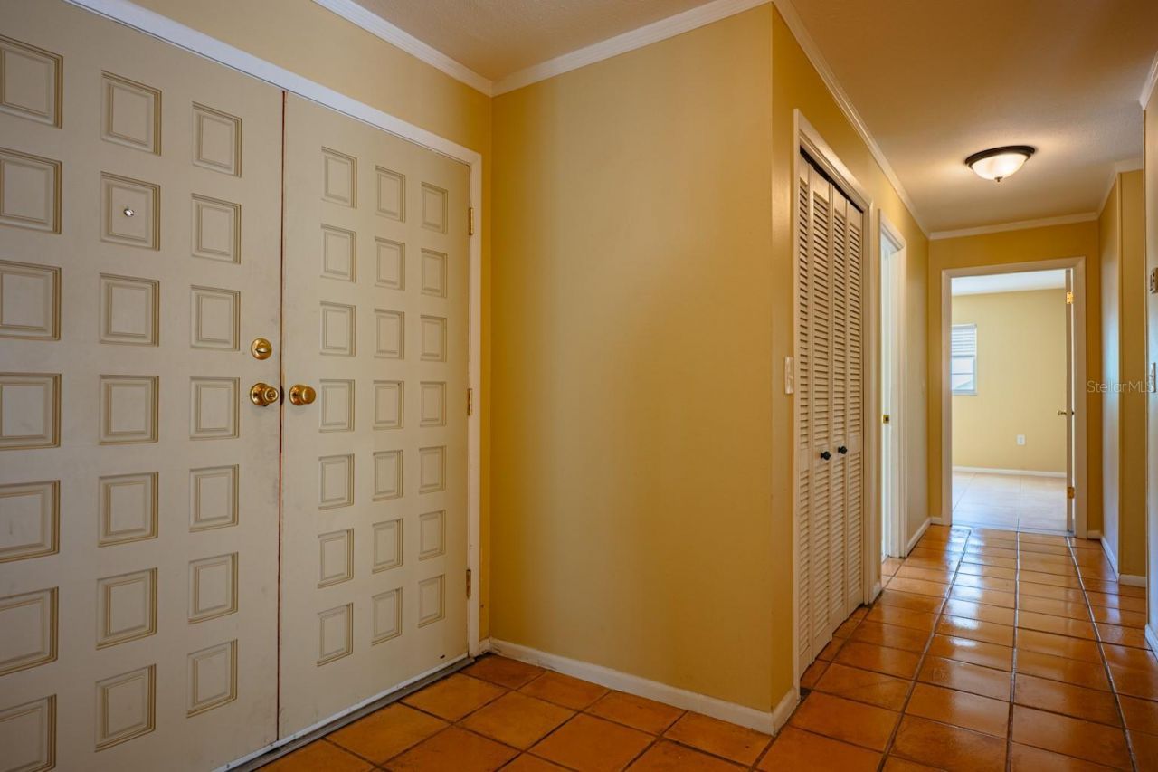 2339 Riverwood Pines Drive , Sarasota, FL 34231 Photo