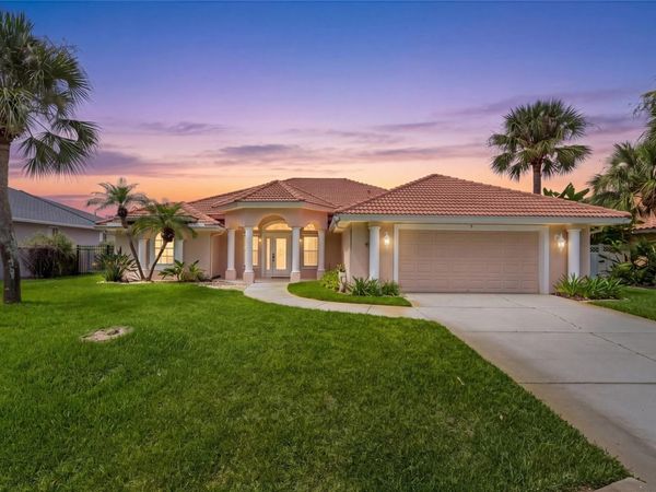 9 COTTAGEGATE COURT , PALM COAST, FL 32137