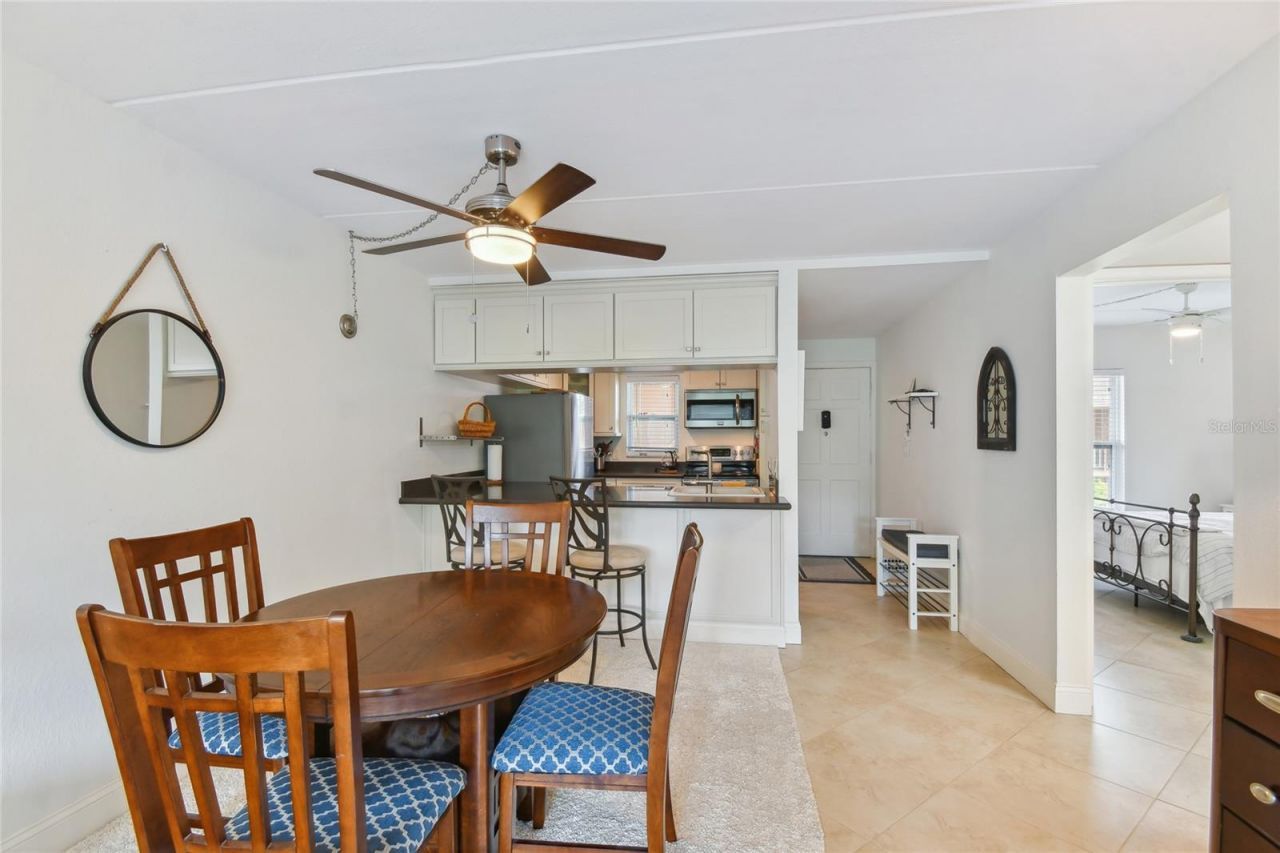 12760 Indian Rocks Road , Unit 910, Largo, FL 33774 Photo
