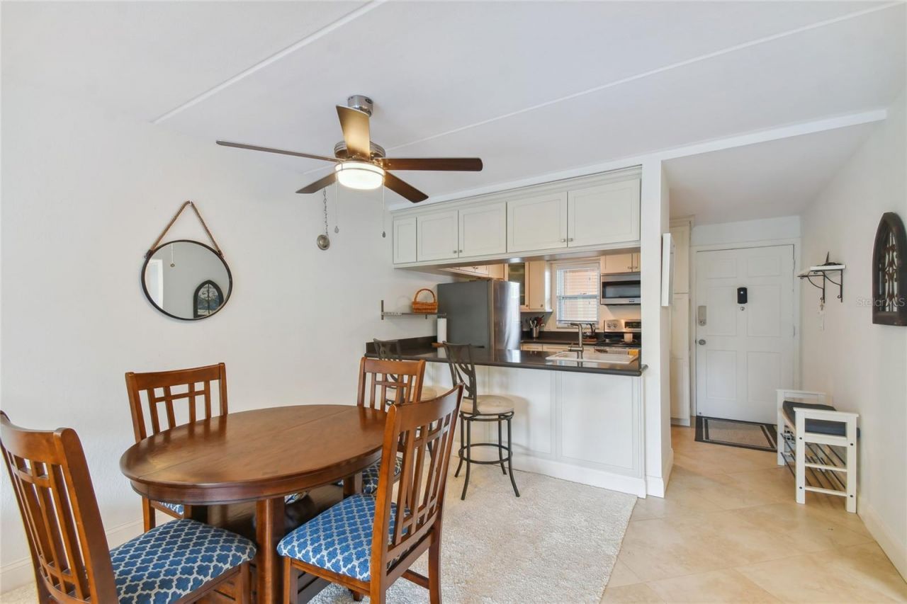 12760 Indian Rocks Road , Unit 910, Largo, FL 33774 Photo
