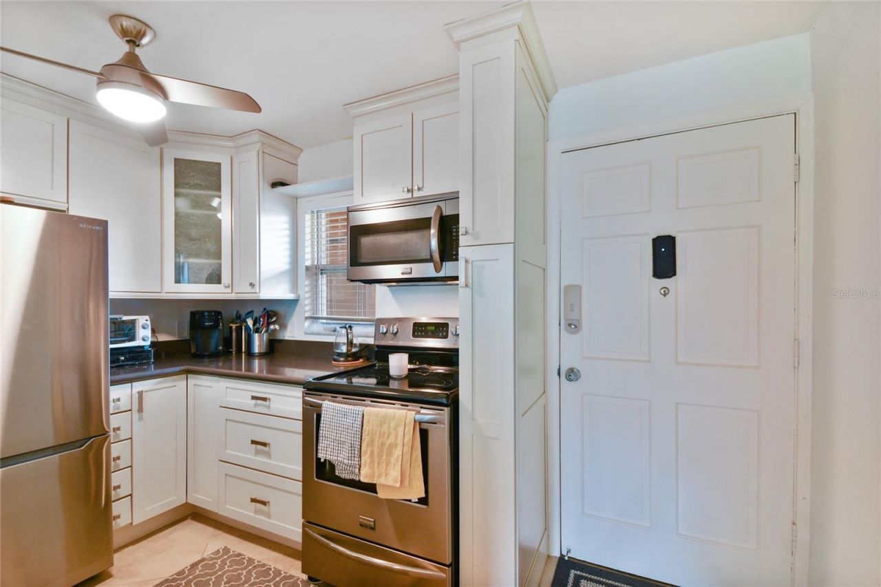 12760 Indian Rocks Road , Unit 910, Largo, FL 33774 Photo