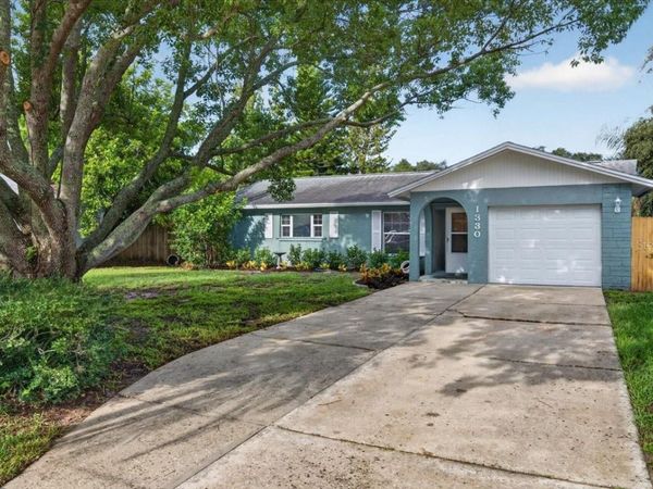 1330 WILDWOOD COURT , DUNEDIN, FL 34698