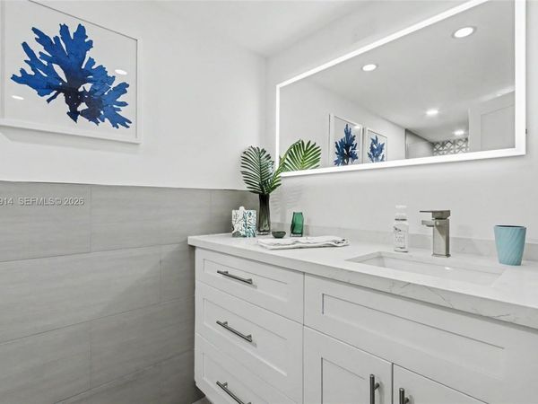 1201 S Ocean Dr , Unit 216N, Hollywood, FL 33019