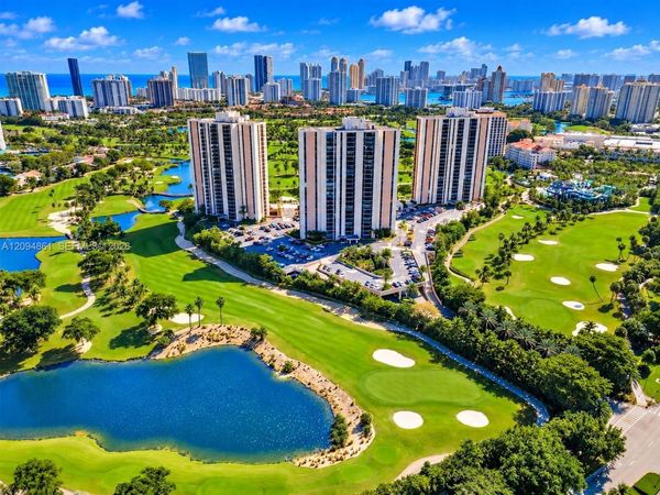 20301 W Country Club Dr , Unit 1025, Aventura, FL 33180