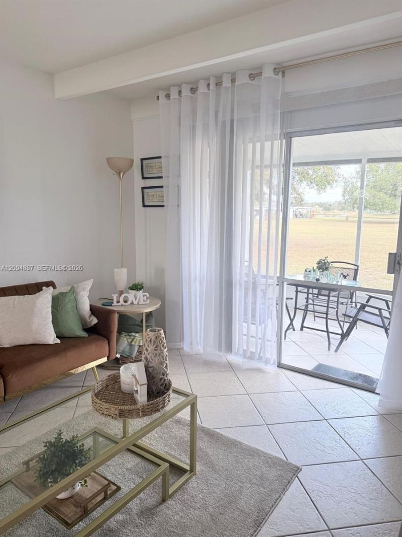 925 Club Circle , Unit 925, Lake Wales, FL 33854 Photo