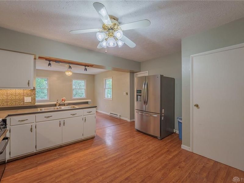 8060 Preblewood Drive, Gratis Township, OH 45042 Photo 12
