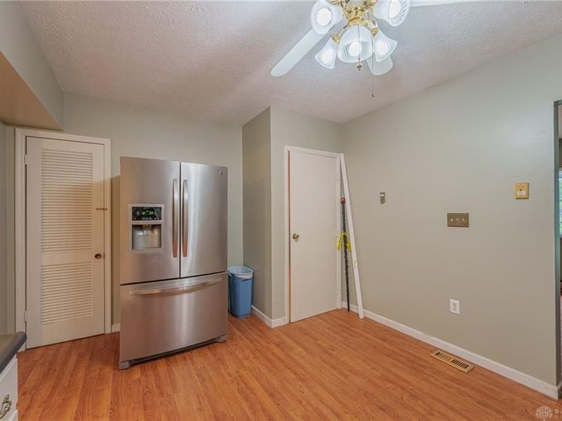 8060 Preblewood Drive, Gratis Township, OH 45042 Photo 13