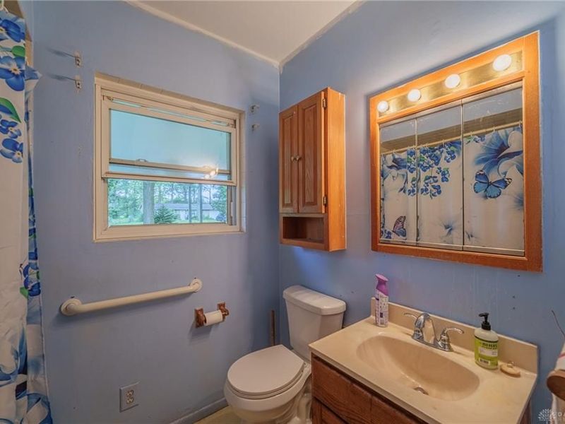 8060 Preblewood Drive, Gratis Township, OH 45042 Photo 18