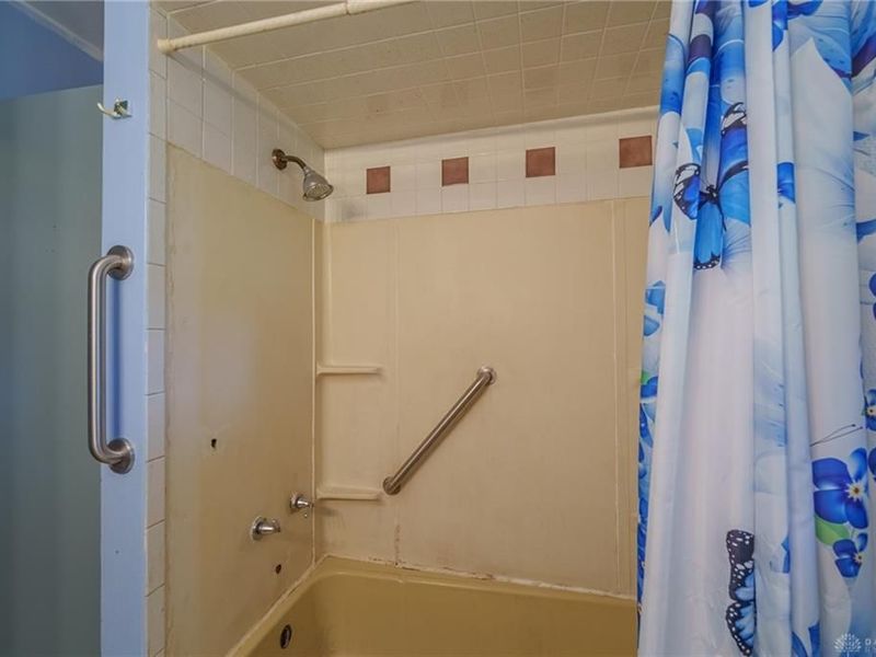 8060 Preblewood Drive, Gratis Township, OH 45042 Photo 19
