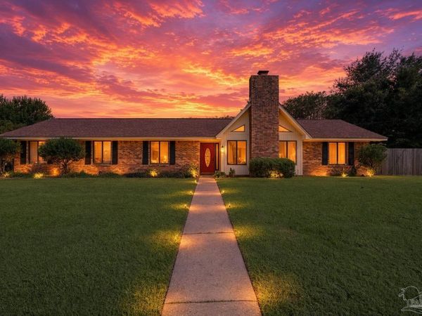 873 Valley Ridge Cir, Pensacola, FL 32514