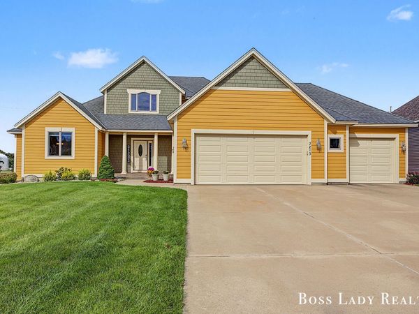 2213 N Bristol Street, Holland, MI 49424