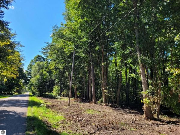 7 1/2 Road S, Harrietta, MI 49638