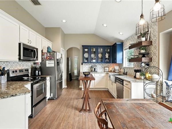 427 Roadrunner Avenue , New Braunfels, TX 78130