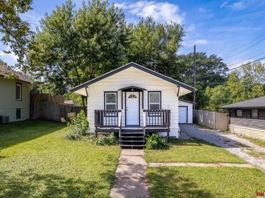 3341 S 42 Street, Lincoln, NE 68506