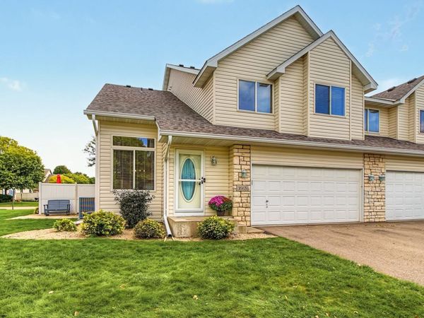 1665 Lexington Lane, Shakopee, MN 55379