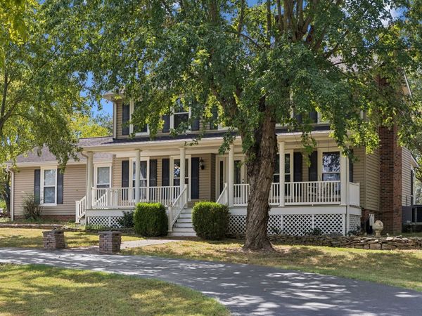 554 Douglas Bend Rd , Gallatin, TN 37066
