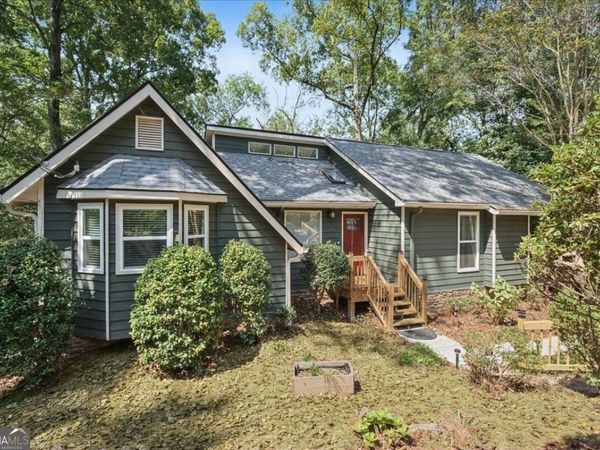 98 Geraldine Drive SE, Smyrna, GA 30082