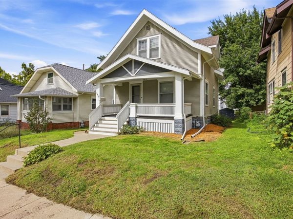 1830 6th Avenue SE, Cedar Rapids, IA 52403