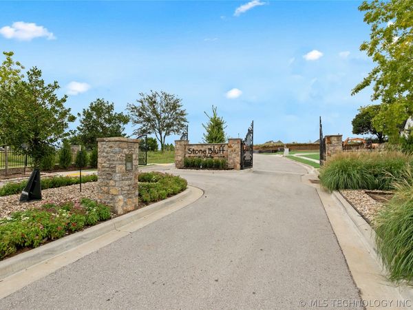 10613 S Holley Street , Jenks, OK 74037