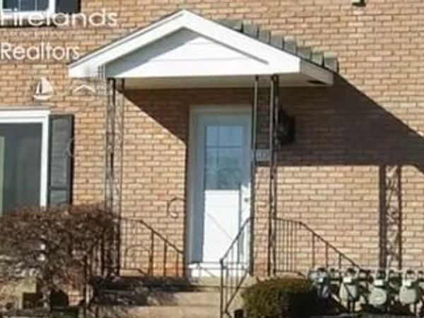 2188 N Carriage Lane, Unit 7, Port Clinton, OH 43452