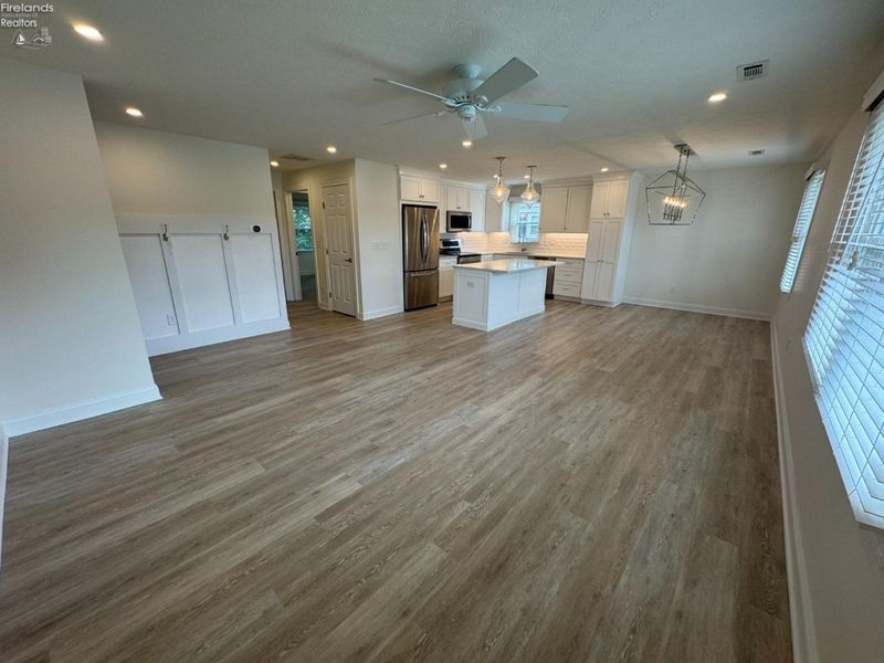 2188 N Carriage Lane, Unit 7, Port Clinton, OH 43452 Photo 4