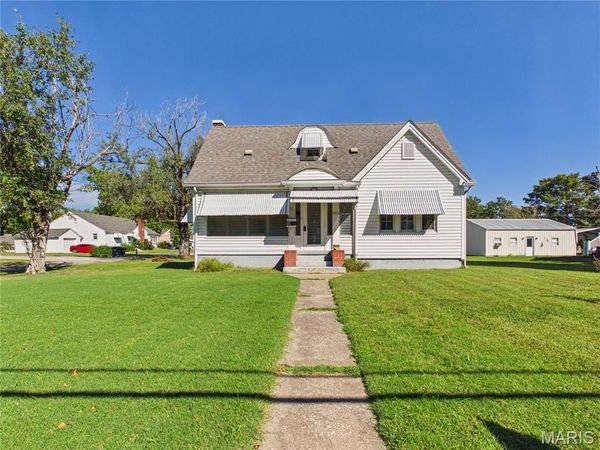 901 E Main Street, Steeleville, IL 62288