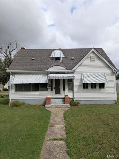901 E Main Street , Steeleville, IL 62288 Main Photo
