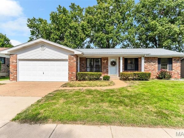 2333 Wincanton Road, St Louis, MO 63129