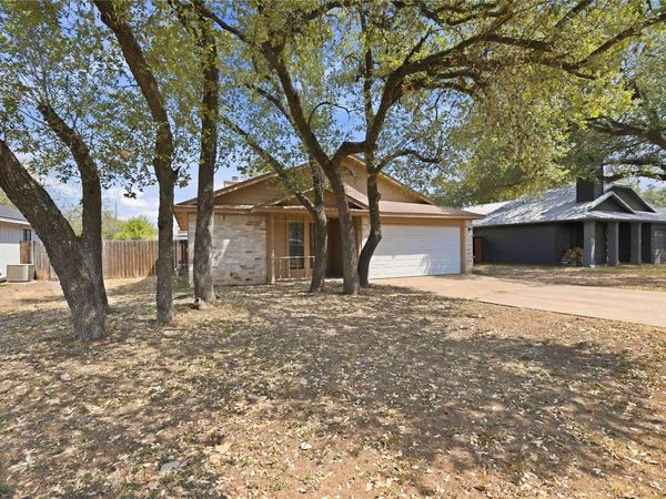 3902 Stonecroft DR, Austin, TX 78749