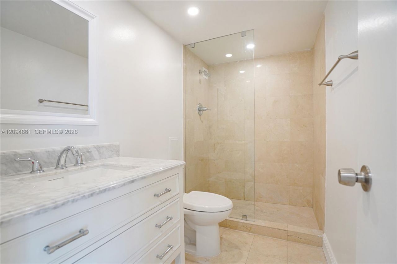 5101 Collins Ave, Unit 11H, Miami Beach, FL 33140 Photo