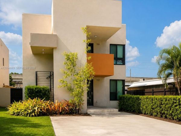 931 E 24th St, Hialeah, FL 33013