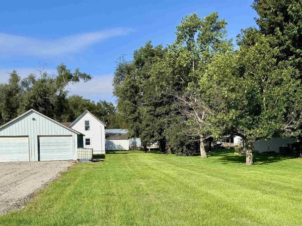 412 N Locust Street, Winfield, IA 52659