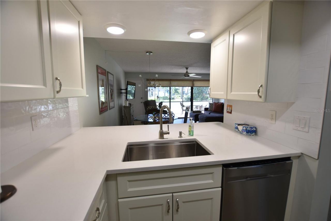 4610 Ringwood Meadow, Unit 17, Sarasota, FL 34235 Photo