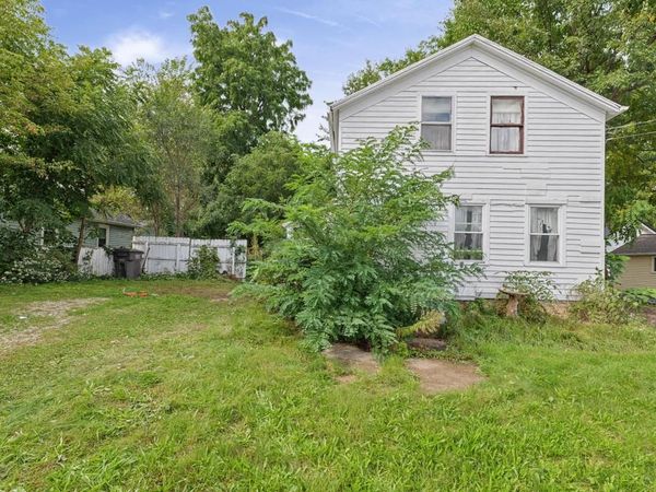 138 N George STREET, Whitewater, WI 53190