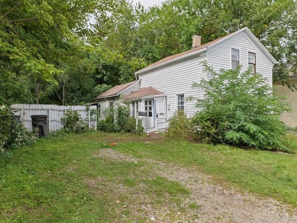 138 N George STREET, Whitewater, WI 53190