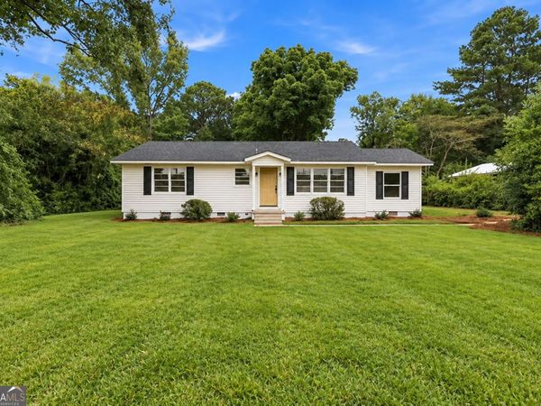 135 Pineview Road, Jackson, GA 30233
