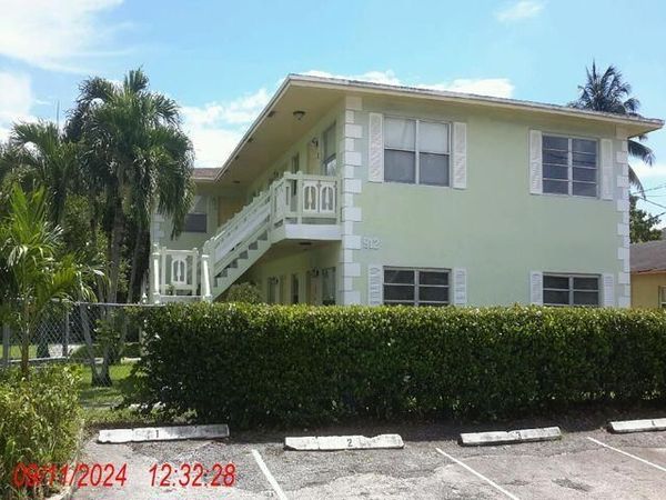 912 SW 15th Terrace, Unit 1-4, Fort Lauderdale, FL 33312