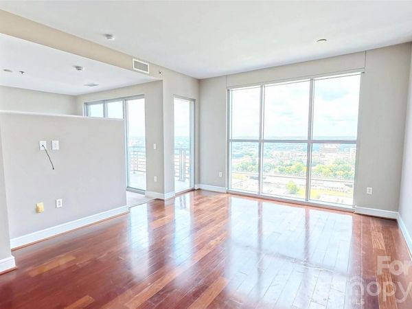 333 Trade Street , Unit 1705, Charlotte, NC 28202