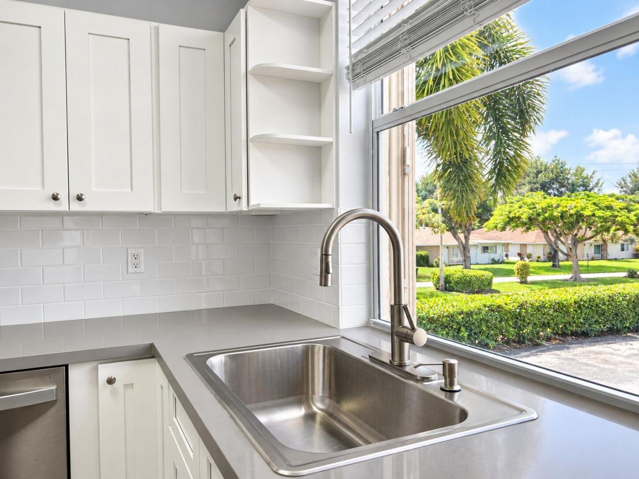 9 Willowbrook Lane, Unit 208, Delray Beach, FL 33446 Photo