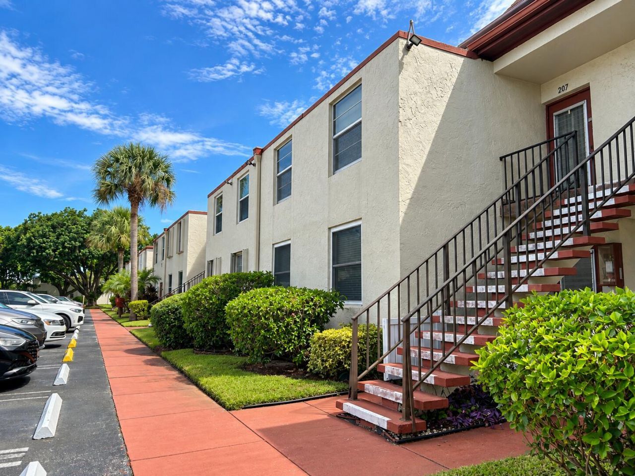 9 Willowbrook Lane, Unit 208, Delray Beach, FL 33446 Photo