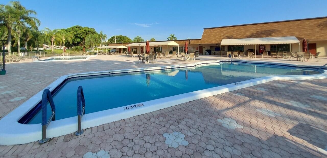 9 Willowbrook Lane, Unit 208, Delray Beach, FL 33446 Photo