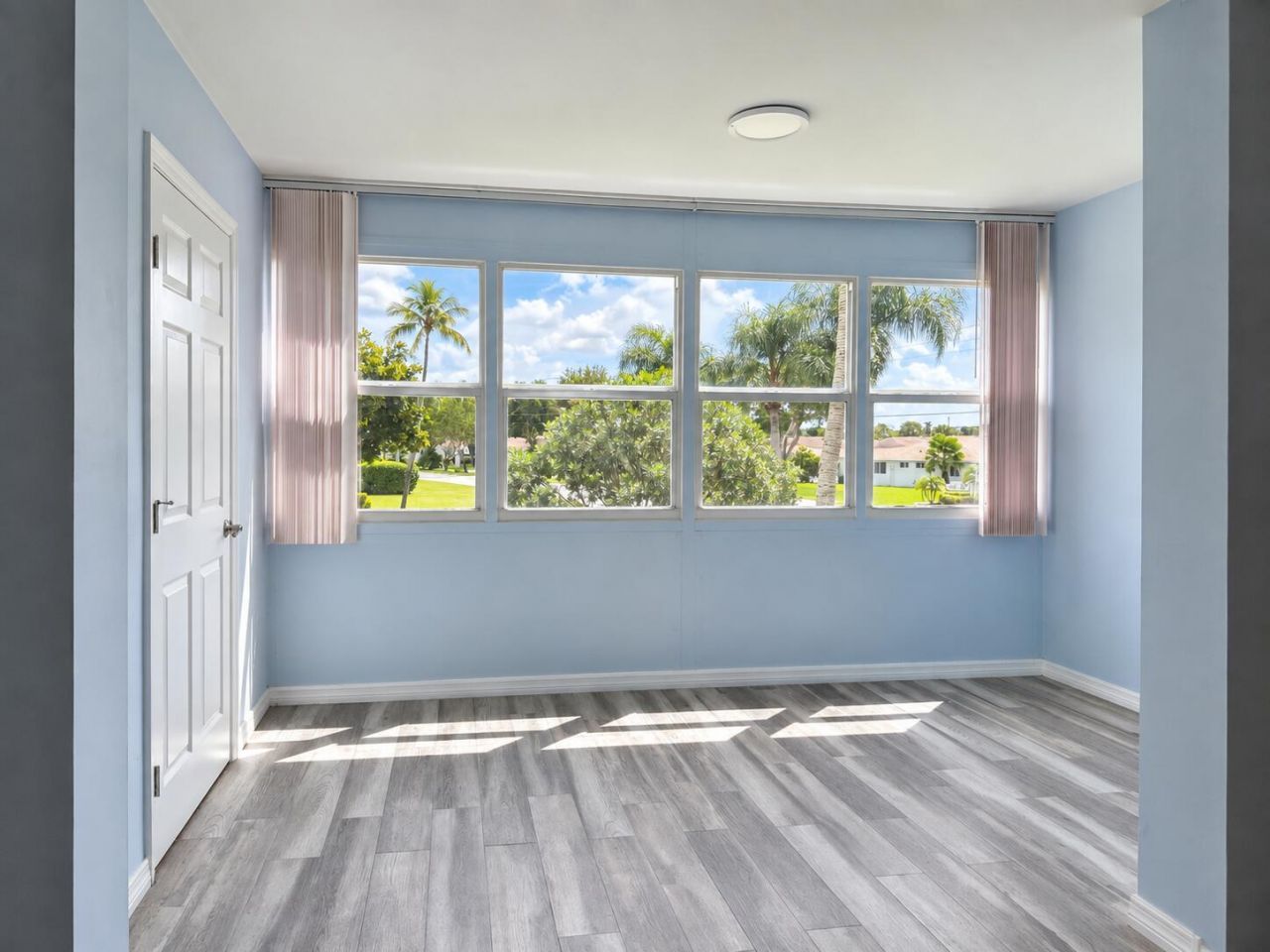 9 Willowbrook Lane, Unit 208, Delray Beach, FL 33446 Photo