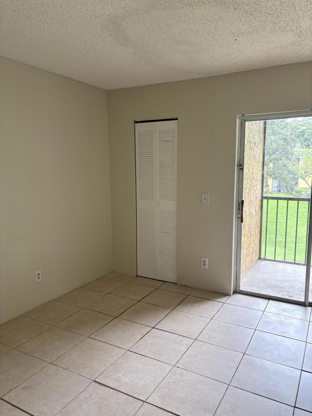 318 Meadows Circle, Boynton Beach, FL 33436 Photo
