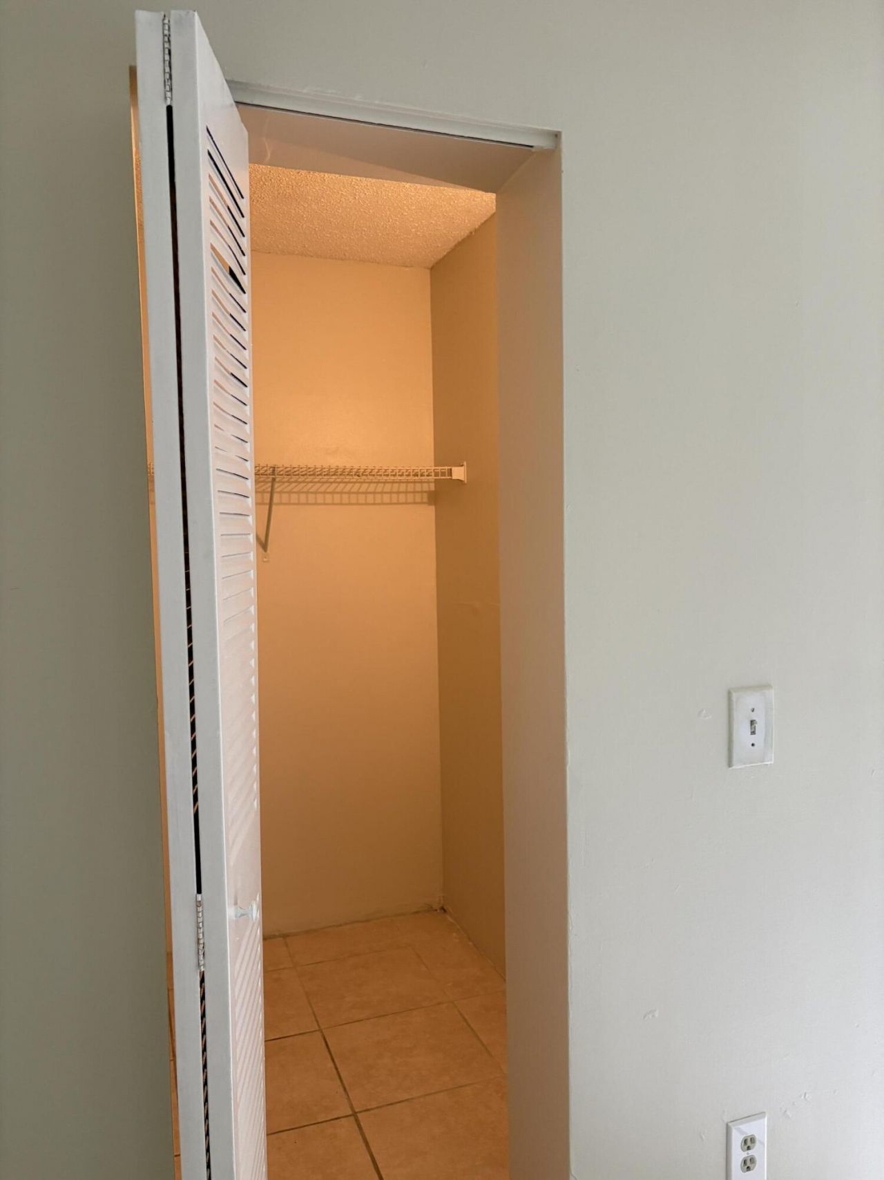318 Meadows Circle, Boynton Beach, FL 33436 Photo