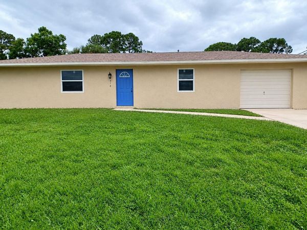 314 SE Evergreen Terrace, Port St. Lucie, FL 34983