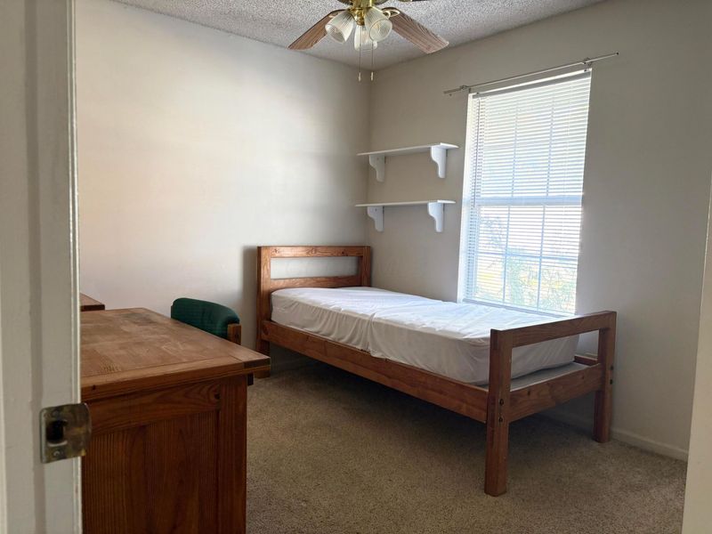 15 S Shafer Street, Unit 204, Athens, OH 45701 Photo 5
