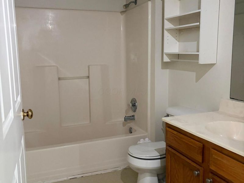15 S Shafer Street, Unit 204, Athens, OH 45701 Photo 7